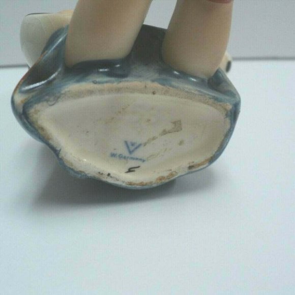 Vintage Goebel Hummel Joyful #53 Girl & Mandolin - Picture 5 of 5